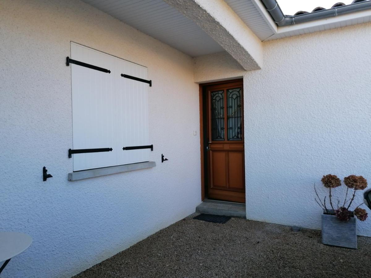 Maison D'Hotes Saint-Julien-l'Ars Exterior photo